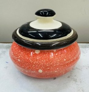 Matka handi (P) Leon